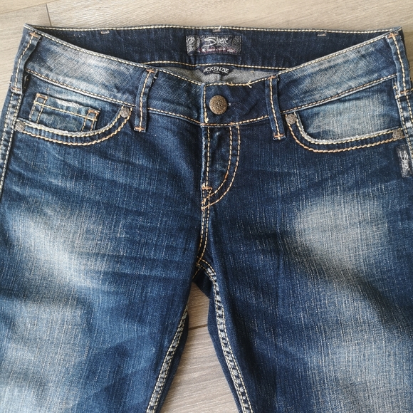 NEW! SILVER JEANS Womens Mckenzie Dark Wash Flap Embroidered Straight Leg Jeans - Picture 3 of 16